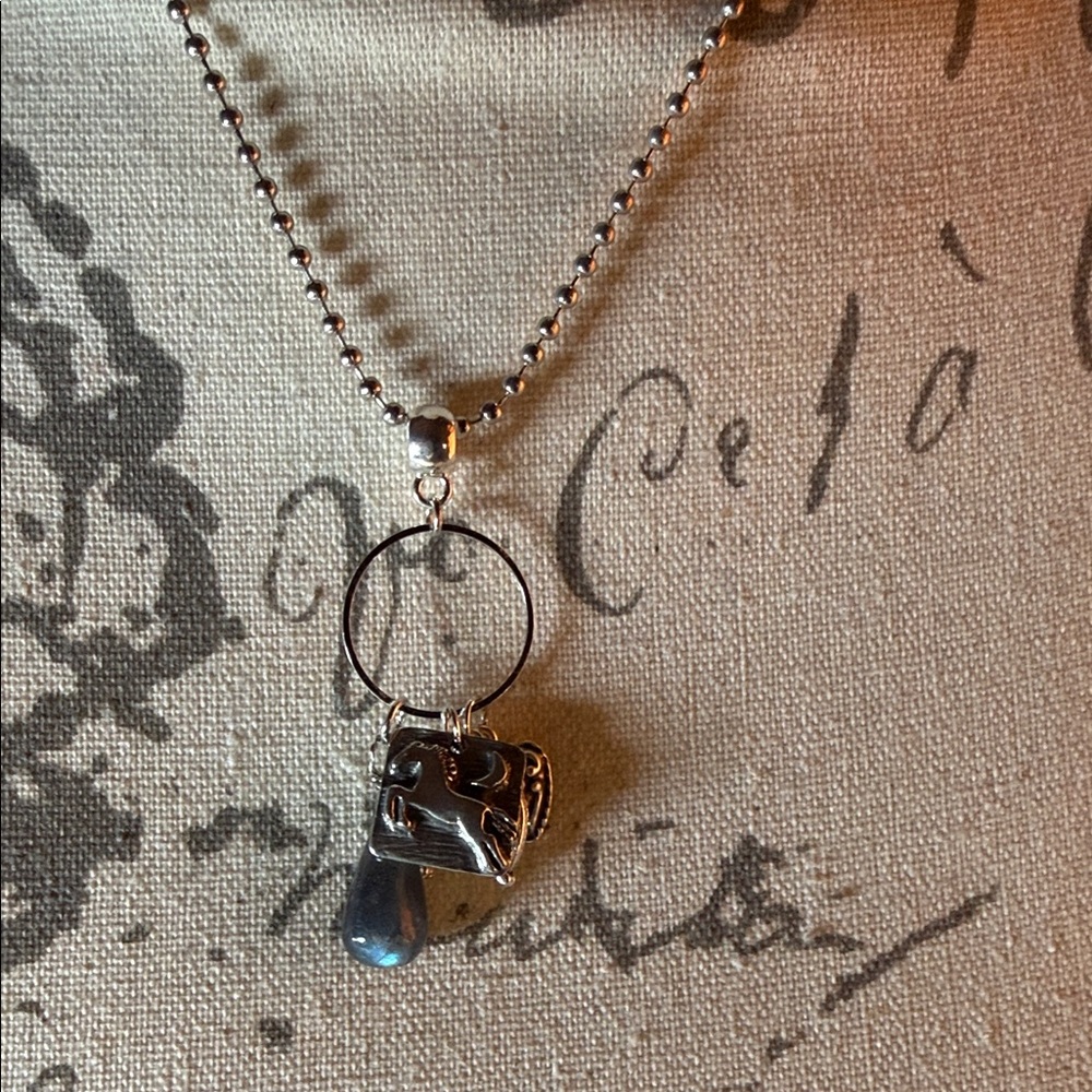 Silver horse, horseshoe,heart & labradorite Charm Necklace - Picture 5 of 8